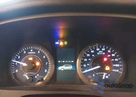 2016 Toyota Sienna Xle 8 Passenger z USA, uszkodzony, nr VIN 5TDYK3DC9GS754492